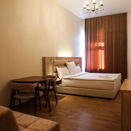 Kuma Hotel ギュムリ エクステリア 写真