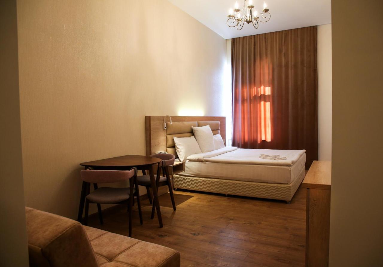 Kuma Hotel ギュムリ エクステリア 写真