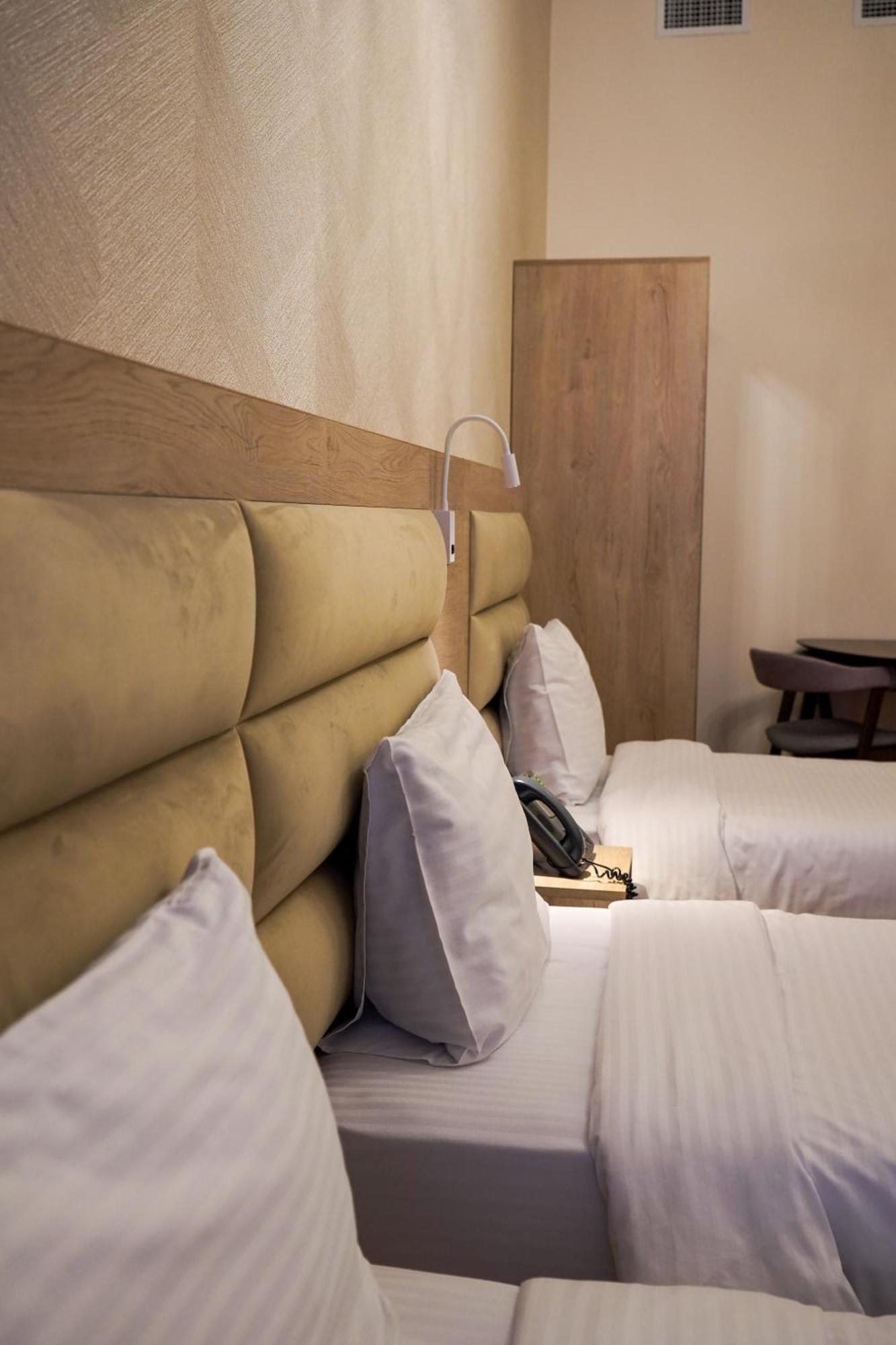 Kuma Hotel ギュムリ エクステリア 写真
